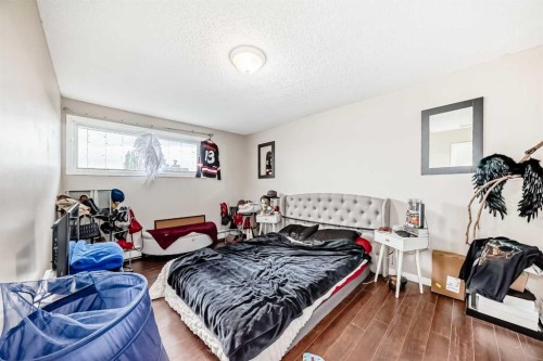 1-6-8 Huntley Close Ne, Calgary, AB - Indoor Photo Showing Bedroom