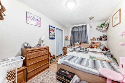 1-6-8 Huntley Close Ne, Calgary, AB - Indoor Photo Showing Other Room