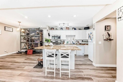 1-6-8 Huntley Close Ne, Calgary, AB - Indoor Photo Showing Other Room