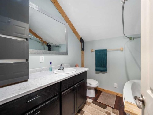 3-31035 Range Road 281, Rural Mountain View County, AB - Indoor Photo Showing Bathroom