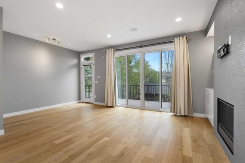 4905 21 Avenue Nw, Calgary, AB - Indoor