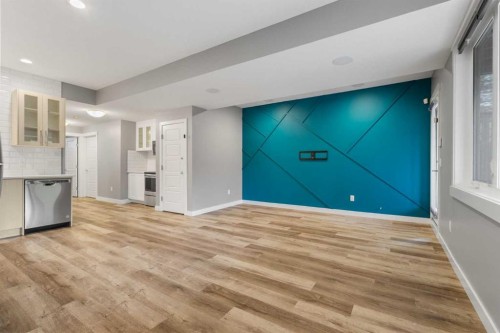 4905 21 Avenue Nw, Calgary, AB - Indoor