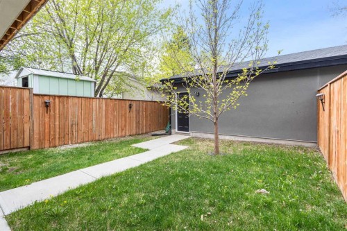 4905 21 Avenue Nw, Calgary, AB - Outdoor