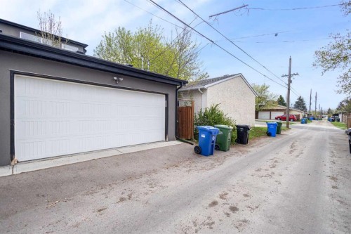 4905 21 Avenue Nw, Calgary, AB - Outdoor