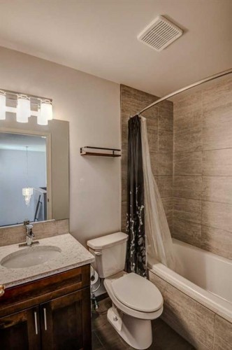181 Citadel Ridge Close Nw, Calgary, AB - Indoor Photo Showing Bathroom