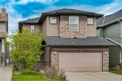 32 Evanspark Circle NW Calgary, AB T3P 0B3
