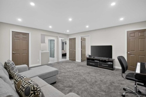 32 Evanspark Circle Nw, Calgary, AB - Indoor