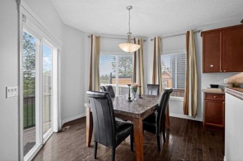 32 Evanspark Circle Nw, Calgary, AB - Indoor Photo Showing Dining Room