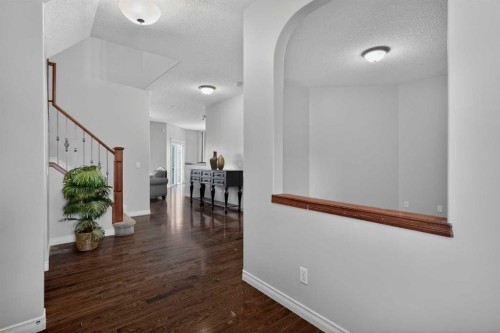32 Evanspark Circle Nw, Calgary, AB - Indoor Photo Showing Other Room