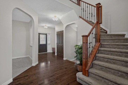32 Evanspark Circle Nw, Calgary, AB - Indoor Photo Showing Other Room