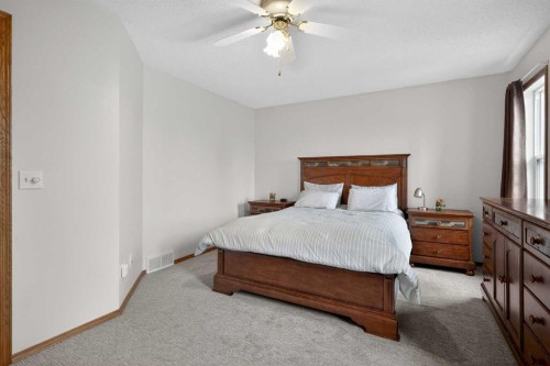 84 Shawbrooke Circle Sw, Calgary, AB - Indoor Photo Showing Bedroom