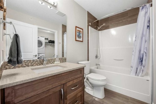 1412-3727 Sage Hill Drive Nw, Calgary, AB - Indoor Photo Showing Bathroom