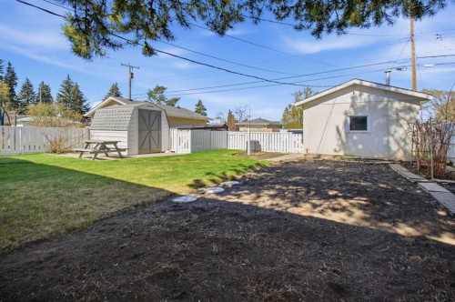 120 Glenpatrick Drive Sw, Calgary, AB - Outdoor