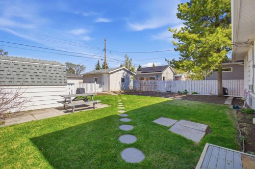 120 Glenpatrick Drive Sw, Calgary, AB - Outdoor