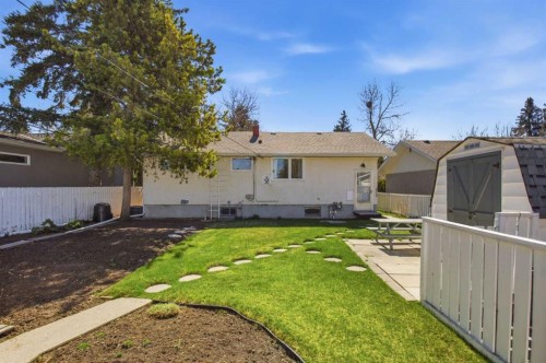 120 Glenpatrick Drive Sw, Calgary, AB - Outdoor