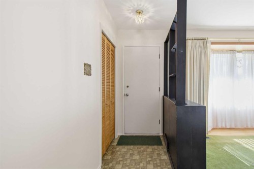 120 Glenpatrick Drive Sw, Calgary, AB - Indoor Photo Showing Other Room