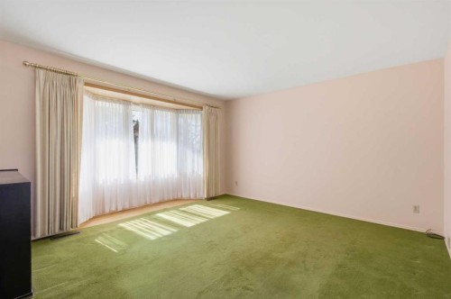 120 Glenpatrick Drive Sw, Calgary, AB - Indoor Photo Showing Other Room