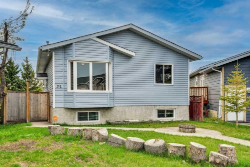 32 Taraglen Place Ne, Calgary, AB - Outdoor