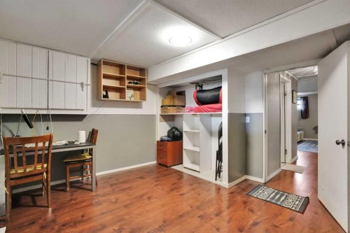 32 Taraglen Place Ne, Calgary, AB - Indoor
