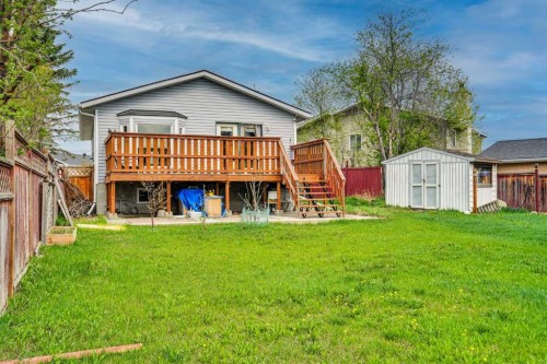32 Taraglen Place Ne, Calgary, AB - Outdoor With Deck Patio Veranda