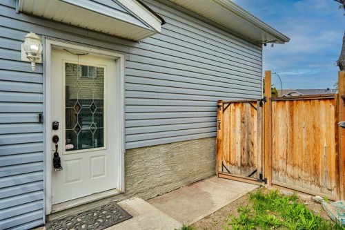 32 Taraglen Place Ne, Calgary, AB - Outdoor With Exterior