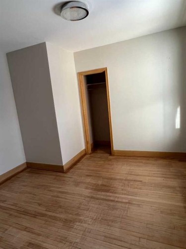 1607 25 Avenue Sw, Calgary, AB - Indoor Photo Showing Other Room