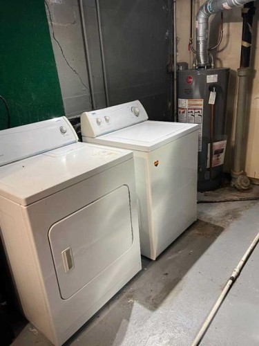 1607 25 Avenue Sw, Calgary, AB - Indoor Photo Showing Laundry Room