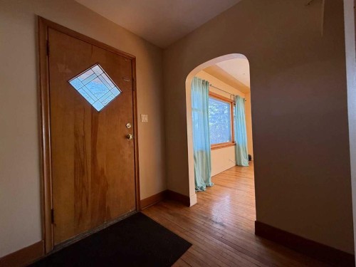 1607 25 Avenue Sw, Calgary, AB - Indoor Photo Showing Other Room