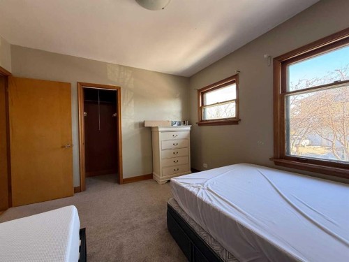 1607 25 Avenue Sw, Calgary, AB - Indoor Photo Showing Bedroom