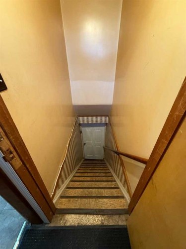 1607 25 Avenue Sw, Calgary, AB - Indoor Photo Showing Other Room