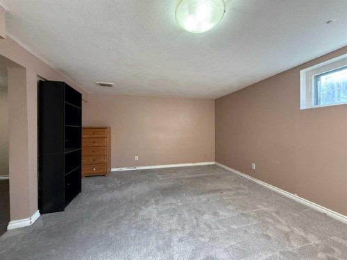 1607 25 Avenue Sw, Calgary, AB - Indoor Photo Showing Other Room