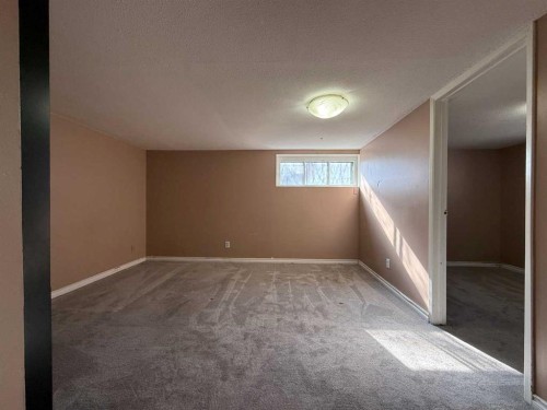 1607 25 Avenue Sw, Calgary, AB - Indoor Photo Showing Other Room