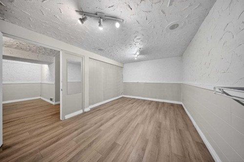 520 43 Street Se, Calgary, AB - Indoor