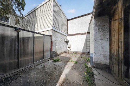 520 43 Street Se, Calgary, AB - Outdoor