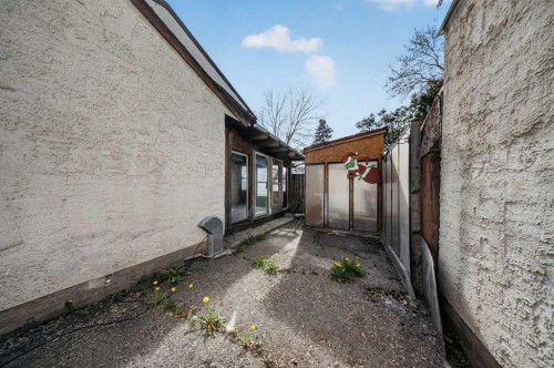 520 43 Street Se, Calgary, AB - Outdoor