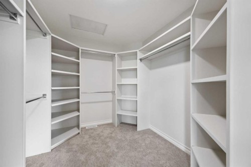 21 Douglas Woods Manor Se, Calgary, AB - Indoor With Storage