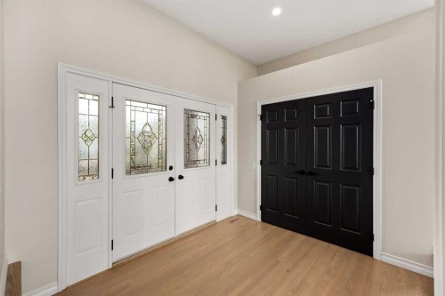 21 Douglas Woods Manor Se, Calgary, AB - Indoor Photo Showing Other Room