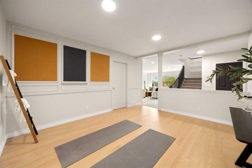 21 Douglas Woods Manor Se, Calgary, AB - Indoor Photo Showing Other Room