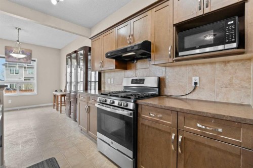 246 Martinwood Place Ne, Calgary, AB - Indoor Photo Showing Kitchen