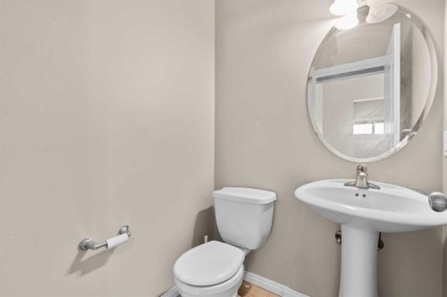 246 Martinwood Place Ne, Calgary, AB - Indoor Photo Showing Bathroom