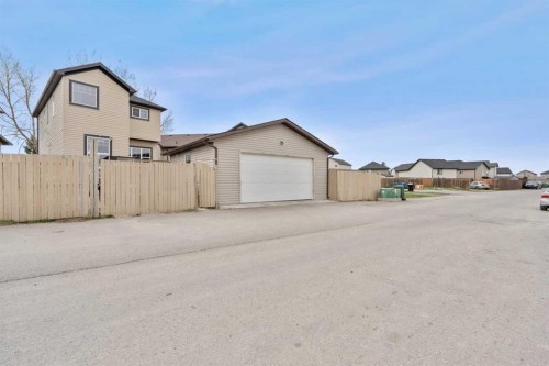 246 Martinwood Place Ne, Calgary, AB - Outdoor With Exterior