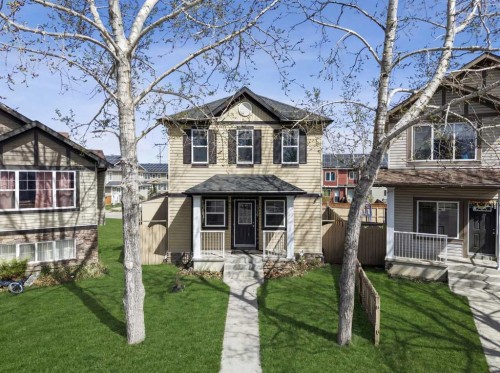 246 Martinwood Place Ne, Calgary, AB - Outdoor