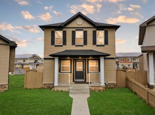 246 Martinwood Place Ne, Calgary, AB - Outdoor