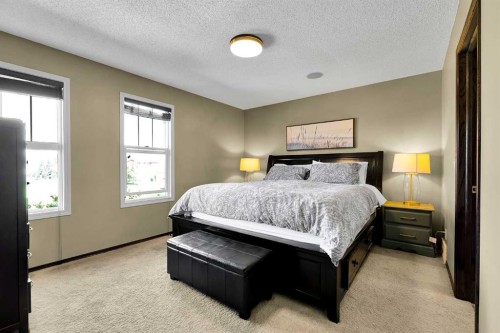 10 Autumn Green Se, Calgary, AB - Indoor Photo Showing Bedroom