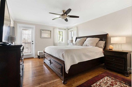 476 Silvergrove Gardens Nw, Calgary, AB - Indoor Photo Showing Bedroom