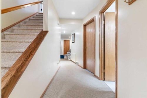 476 Silvergrove Gardens Nw, Calgary, AB - Indoor Photo Showing Other Room