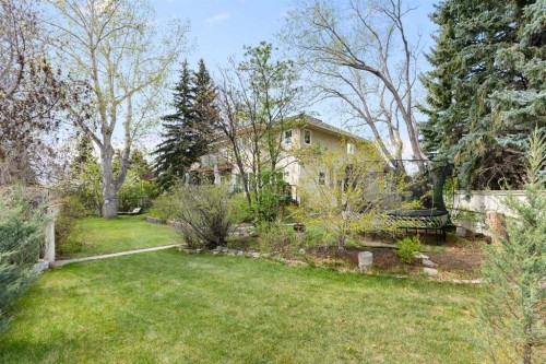 476 Silvergrove Gardens Nw, Calgary, AB - Outdoor