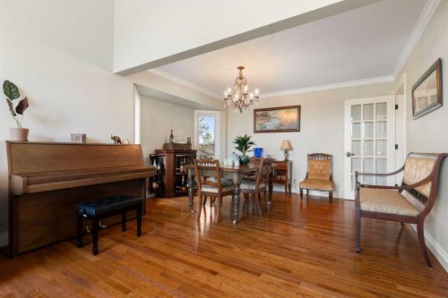 476 Silvergrove Gardens Nw, Calgary, AB - Indoor Photo Showing Dining Room
