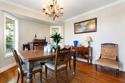 476 Silvergrove Gardens Nw, Calgary, AB - Indoor Photo Showing Dining Room
