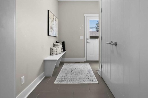 2330 25 Avenue Nw, Calgary, AB - Indoor Photo Showing Other Room